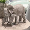 J-LINE Beeld olifanten knuffelend decoratie