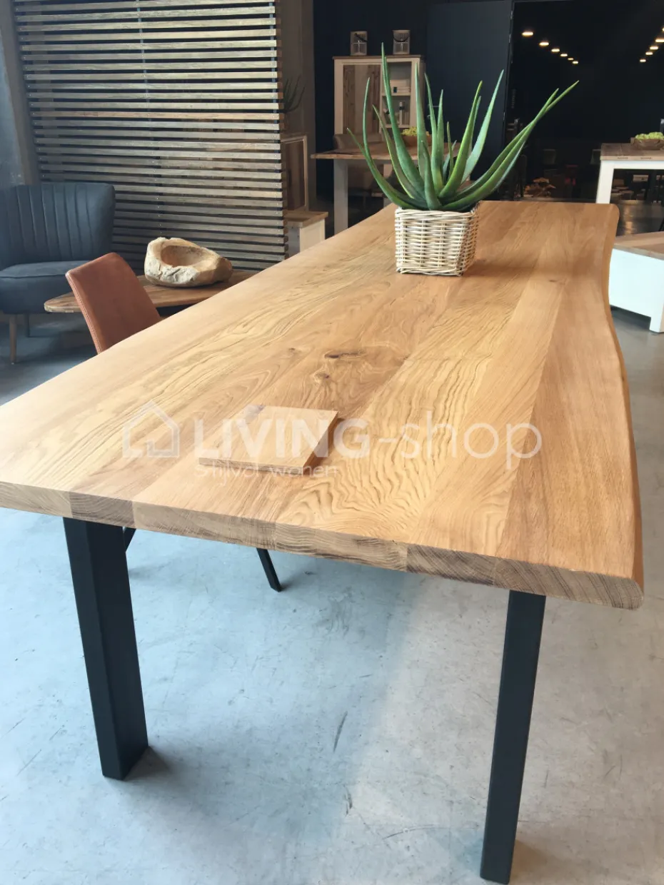 Castle-Line Eiken boomstamtafel L240x100XH77CM