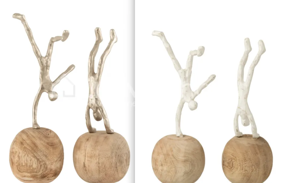 J-LINE 2 figuren omgekeerd staand op bal