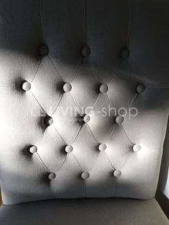 TIMELESS LIVING Taupe landelijke eetkamerstoel met knopen