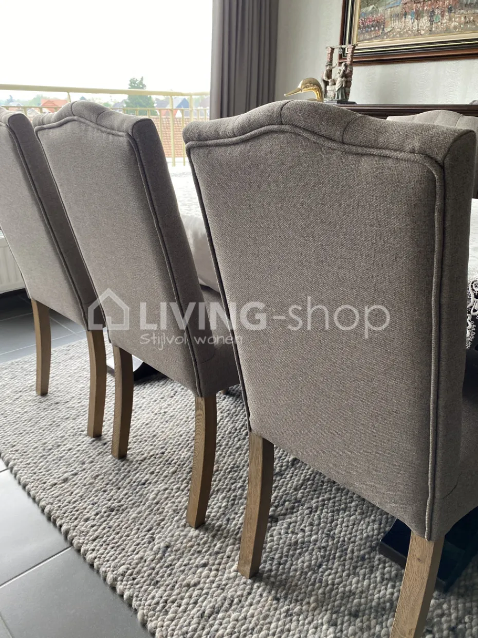 TIMELESS LIVING Taupe landelijke eetkamerstoel met knopen