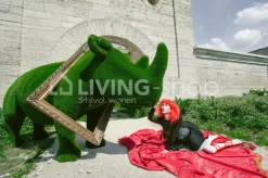 Tuinbeeld kunstgras Neushoorn Topiary