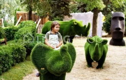Tuinbeeld kunstgras Neushoorn Topiary