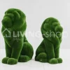 Tuinbeeld Kunstgras zittende leeuw Topiary